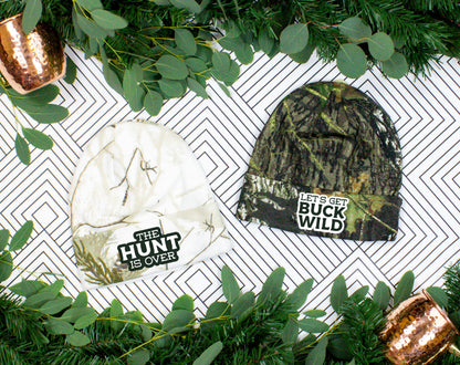 Bonnets « La chasse est terminée » | Plusieurs phrases pour votre enterrement de vie de jeune fille totalement déjanté sur le thème BUCK WILD
