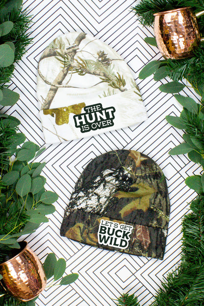 Bonnets « La chasse est terminée » | Plusieurs phrases pour votre enterrement de vie de jeune fille totalement déjanté sur le thème BUCK WILD